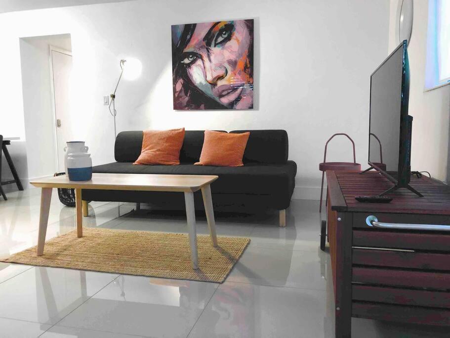 Groveo4 10 Min From The Beach 마이애미 외부 사진